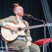 Newton Faulkner performing at The Big Feastival