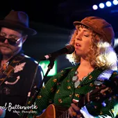 Lauren Housley and The Northern Cowboys performing at The Grace, London on Wednesday 12th December, 2025